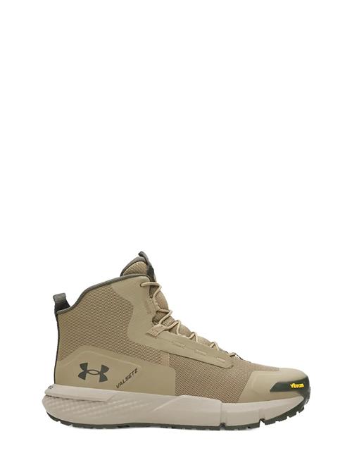 Se Ua Charged Valsetz Mid Under Armour Beige ved Booztlet