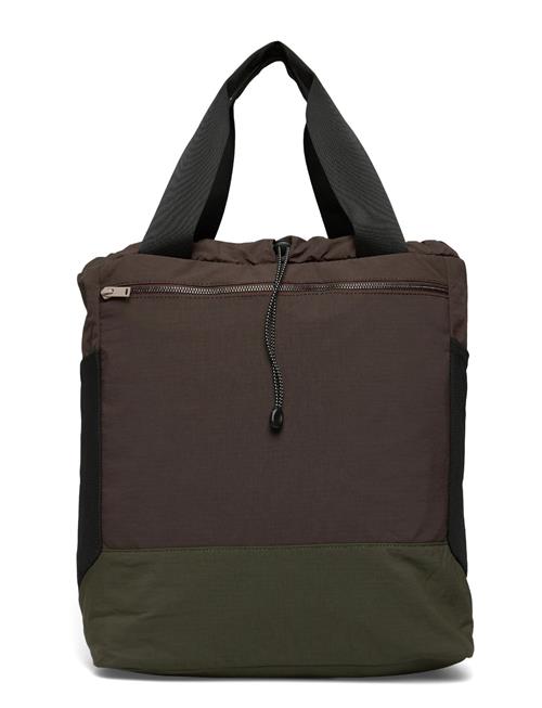 Maelgin Matinique Brown