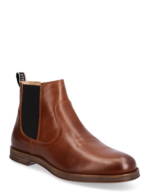 Se Risty Cognac Texas Sneaky Steve Brown ved Booztlet