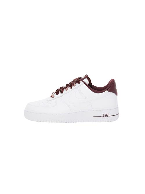 Nike Sportswear Sneaker low 'Air Force 1 '07 Vintage'  burgunder / hvid