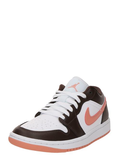 Se Jordan Sneaker low 'Air Jordan 1'  mørkebrun / abrikos / hvid ved About You
