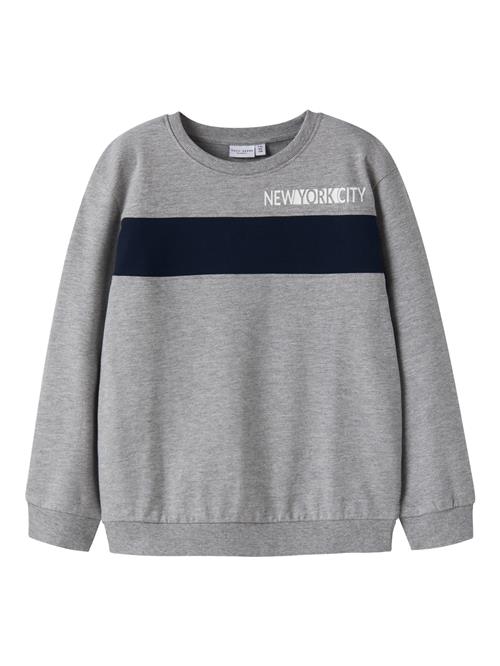 Se NAME IT Sweatshirt Vance Grey Melange hos SmartKidz