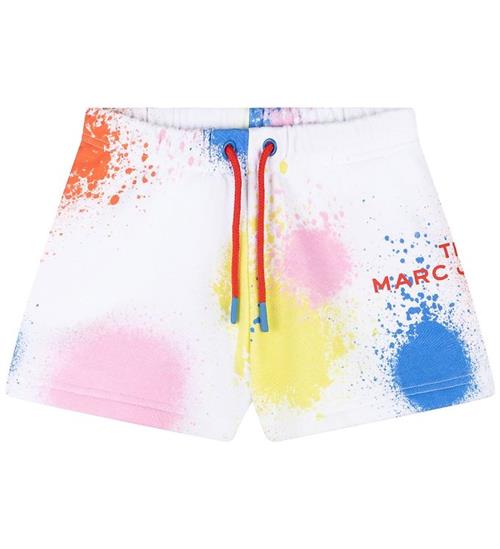 Se Little Marc Jacobs Sweatshorts - Hvid m. Malerpletter ved KidsWorld