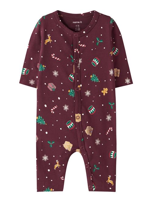Se NAME IT Jule Natdragt Vismas Burgundy hos SmartKidz