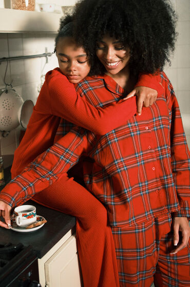 Hunkemöller Pyjamastop af flonel Rød