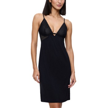 Triumph Aura Spotlight Nightdress Sort modal 46 Dame