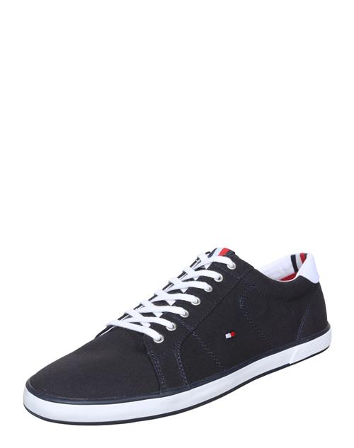 Se TOMMY HILFIGER Sneaker low 'Harlow'  navy / rød / hvid hos About You