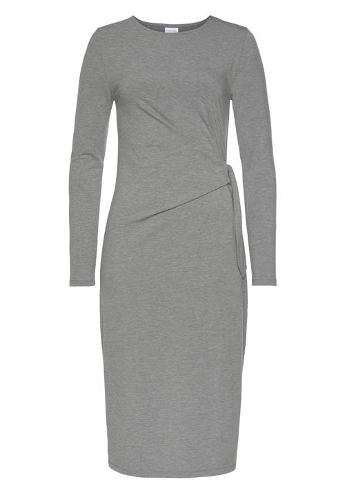 LASCANA Strikkjole  grå