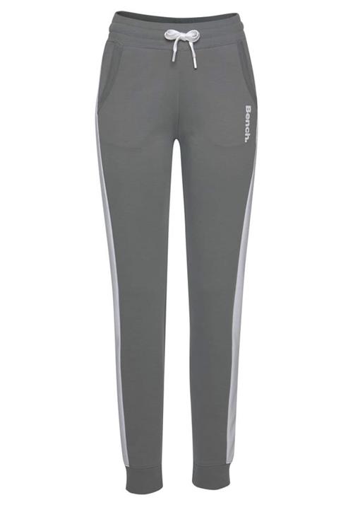 Se BENCH Bukser  stone ved About You