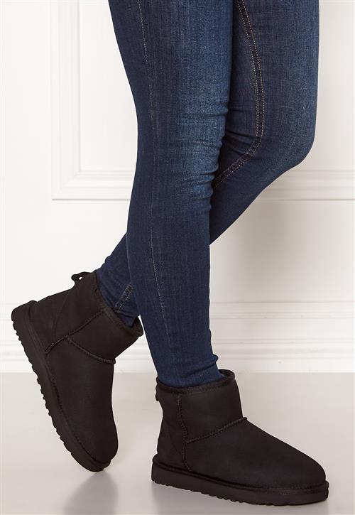 UGG Classic Mini II