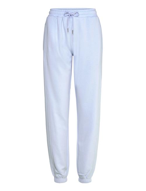 Lr-Nuka Levete Room Blue