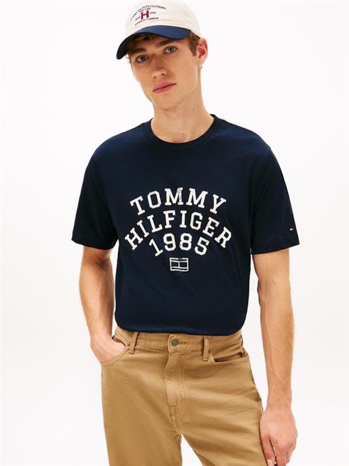 HILFIGER ARCH TEE