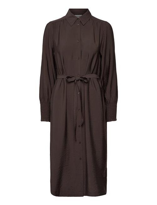 Lr-Nikki Levete Room Brown