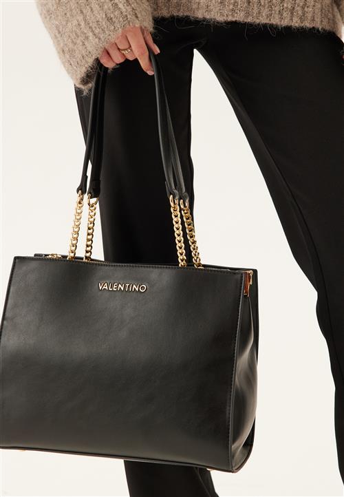 Valentino Hira Shopping