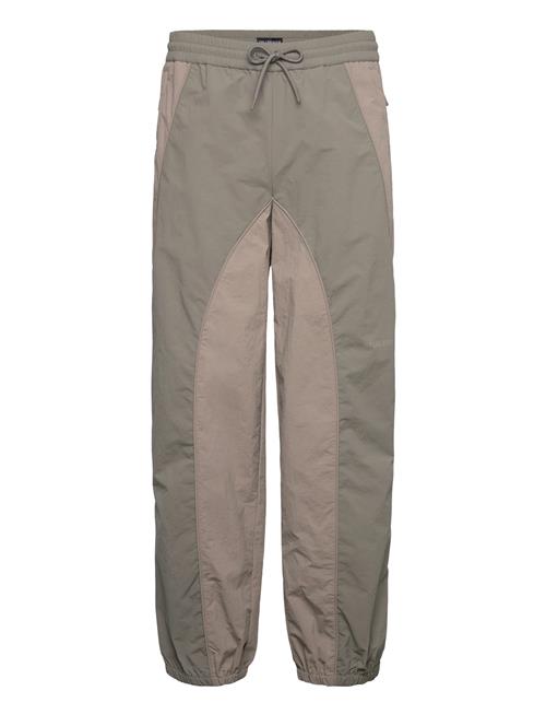 HAN Kjøbenhavn | Relaxed Panelled Track Trousers | 44