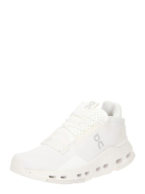 On Sneaker low 'Cloudnova 2'  uldhvid