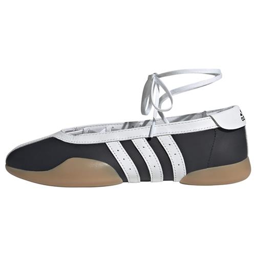 ADIDAS ORIGINALS Ballerinasko med rem 'Taekwondo Mei'  sort / hvid