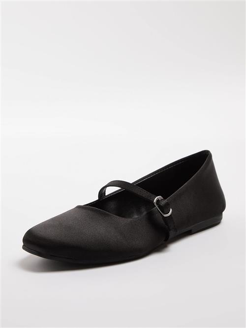 Trendyol Ballerinasko med rem  sort