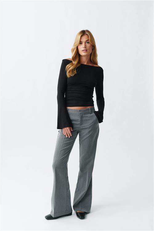 Gina Tricot - Relaxed bootcut trousers - utsvingede habitbukser - Grå - 34 - Dame