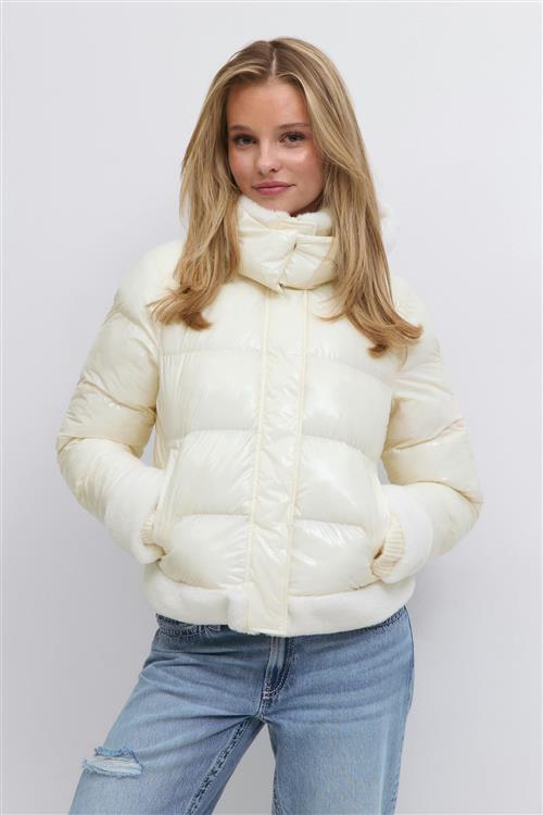 Gina Tricot - Y padded fur jacket - Jakker - Hvid - 170 - Pige