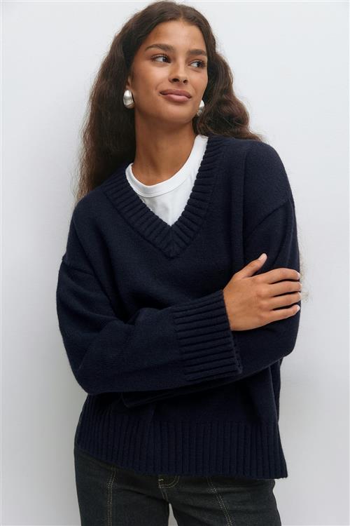 Gina Tricot - V-neck knitted sweater - Striktrøjer - Blå - XS - Dame