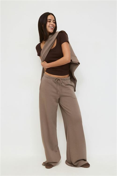 Gina Tricot - Comfy low sweatpants - Joggingbukser - Beige - XL - Dame