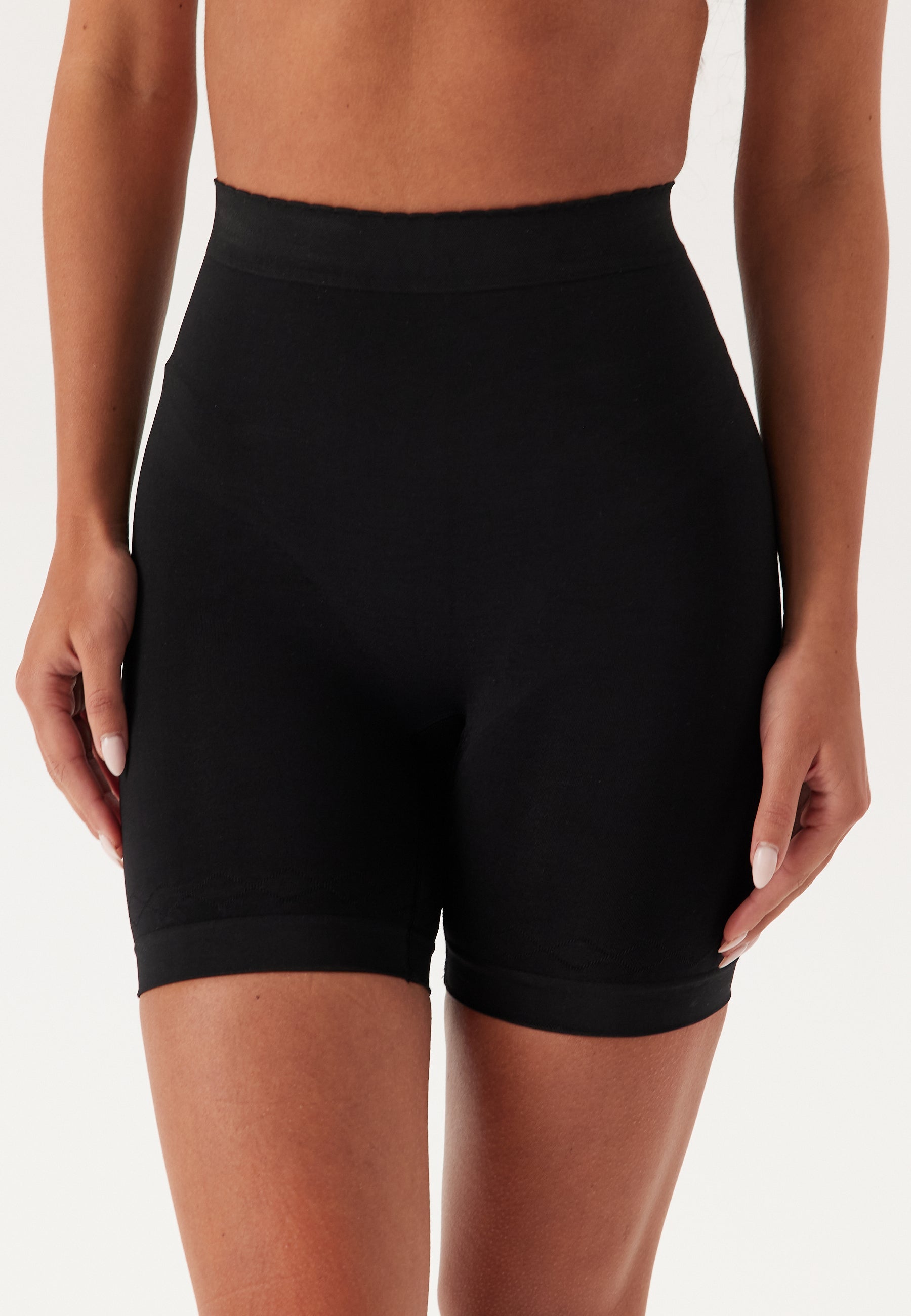 Controlbody Gold Short Comp