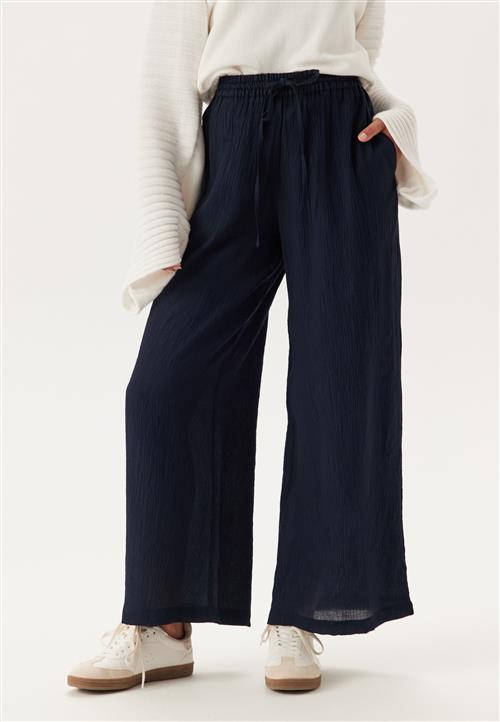 Happy Holly Crinkle Pants