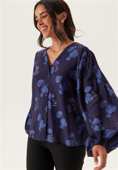 Happy Holly Balloon Sleeve