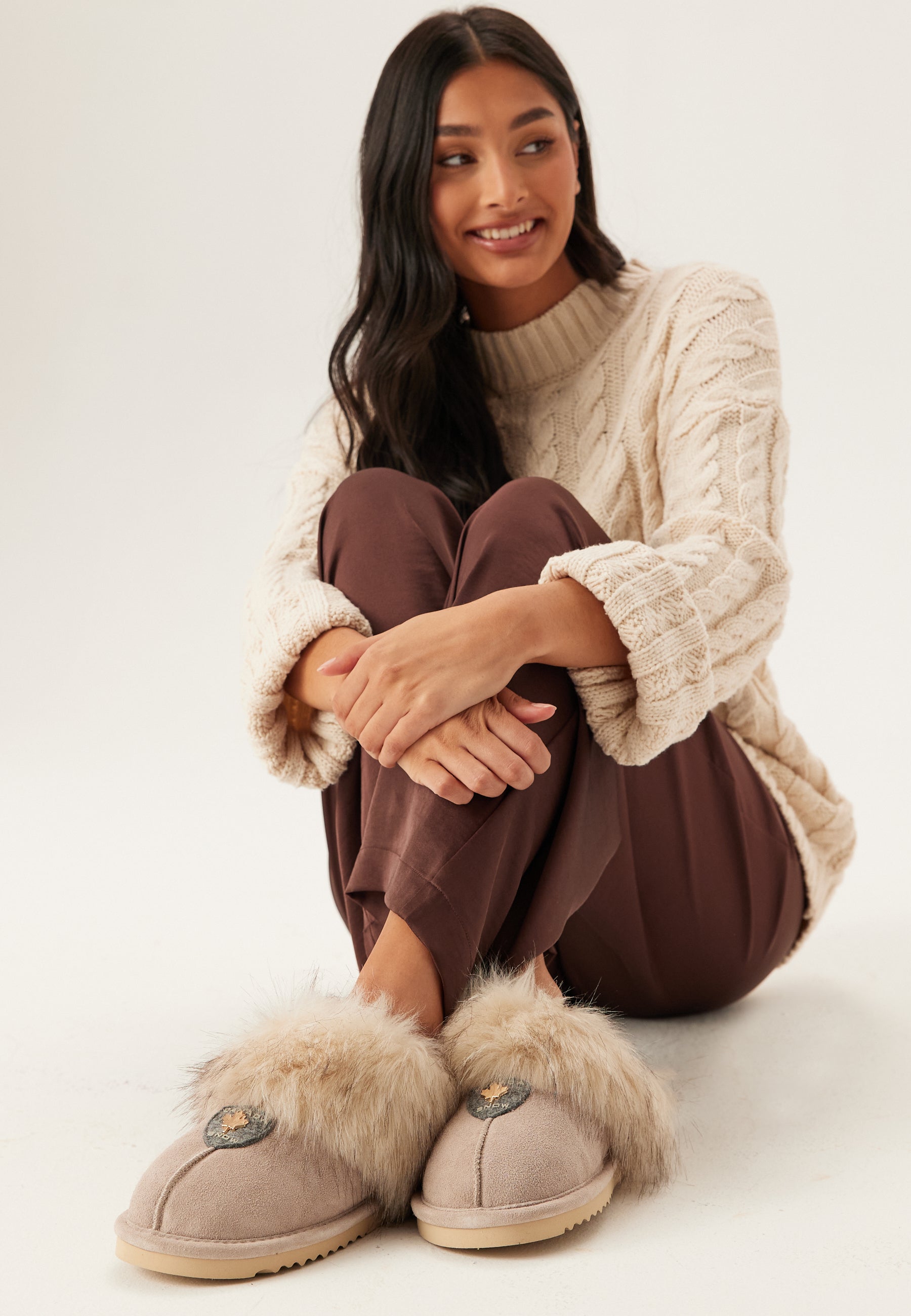 Canada Snow Edmonton Fluffy Slippers