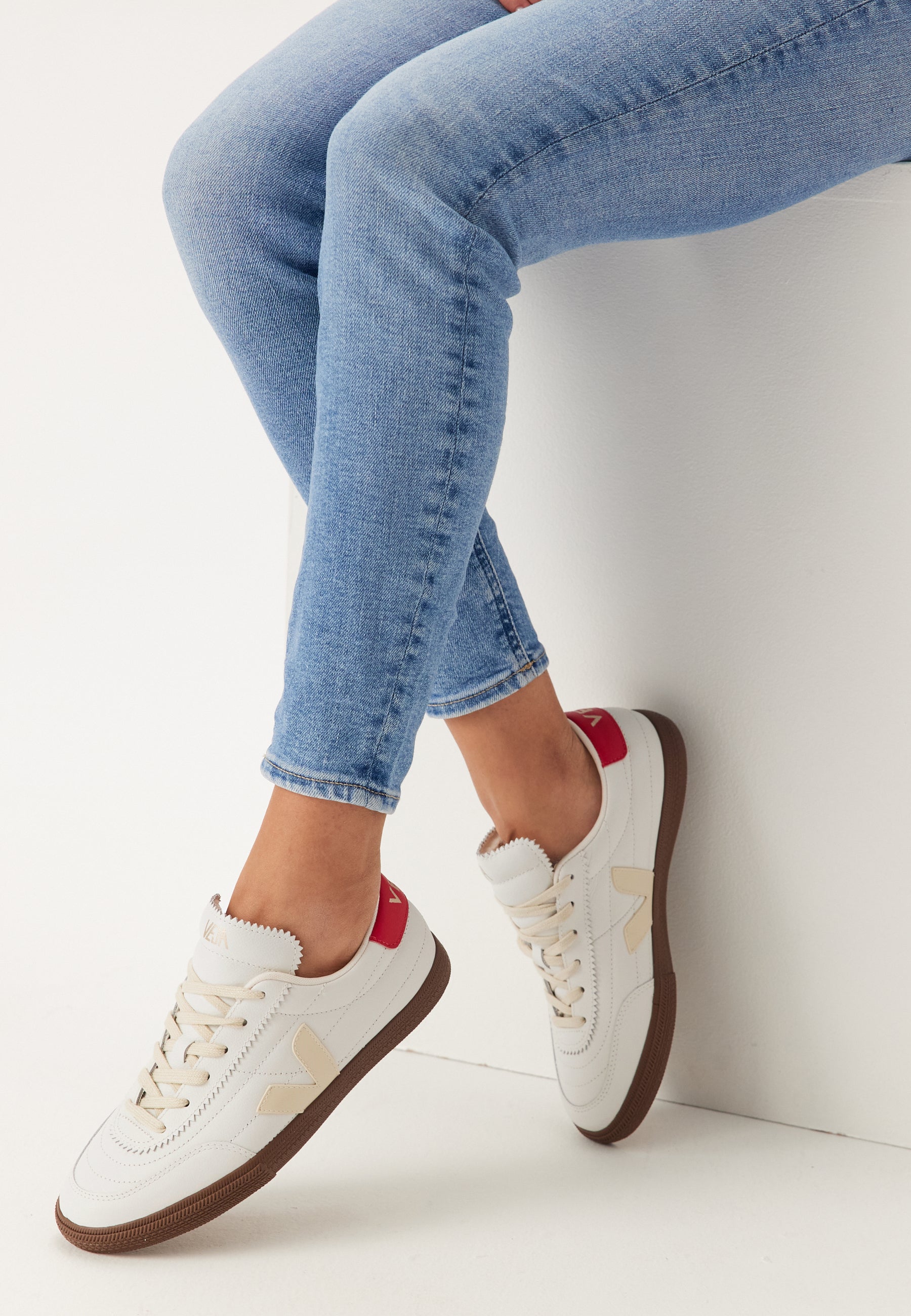 VEJA Panenka Sneaker