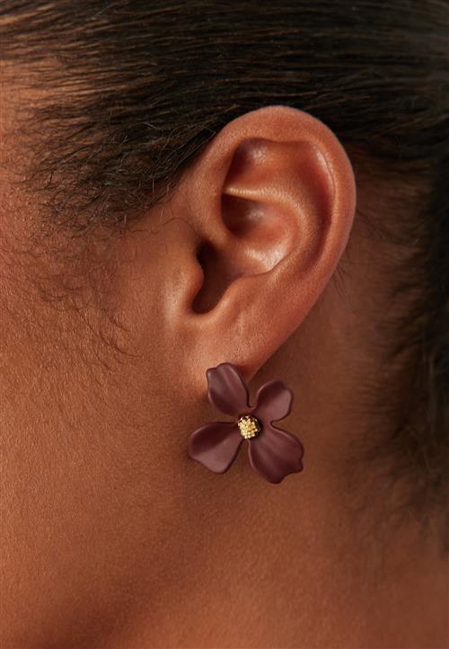BY JOLIMA Lilly Flower Earring