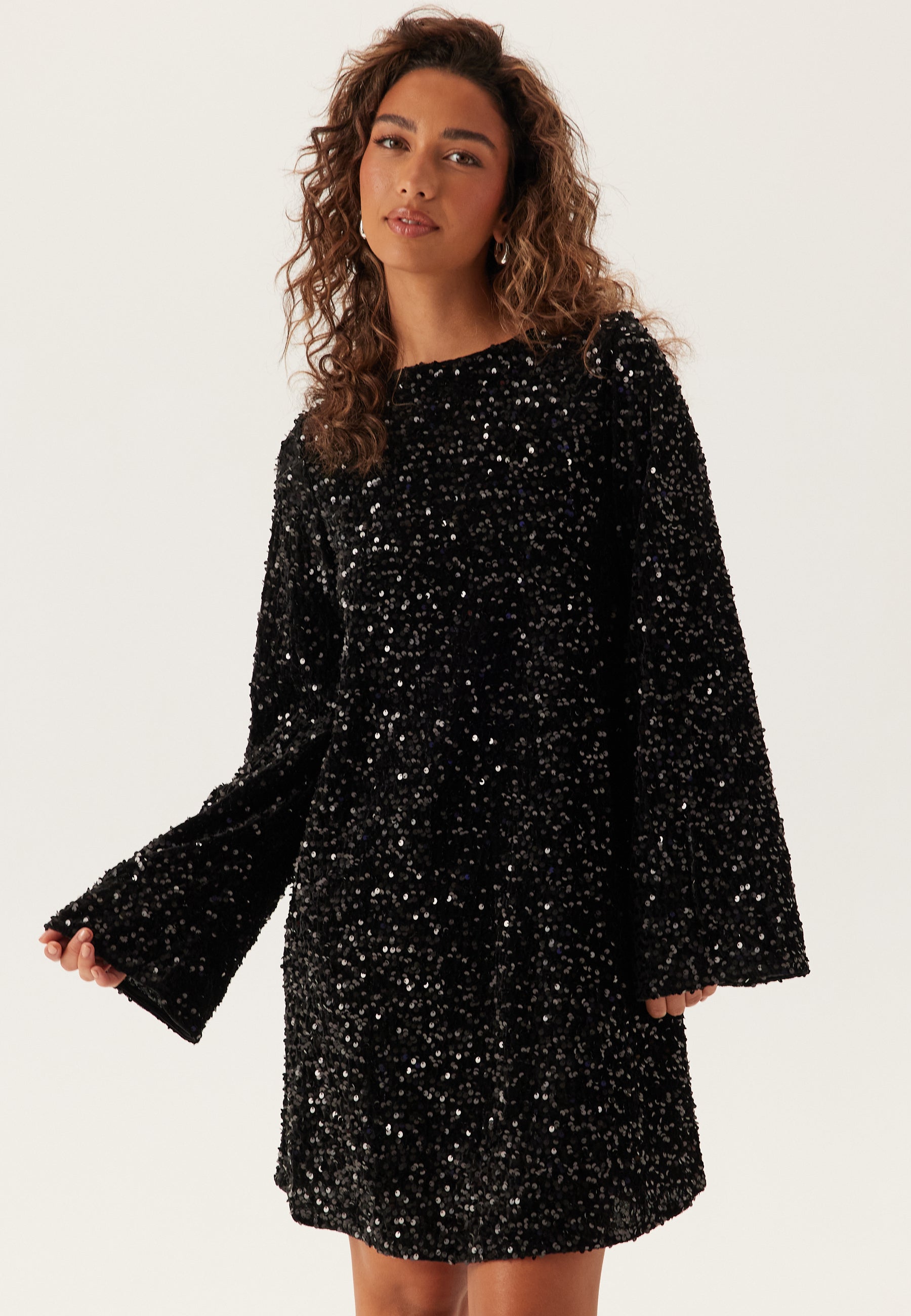 Pieces Pckam Ls Deep Back Bow Dress