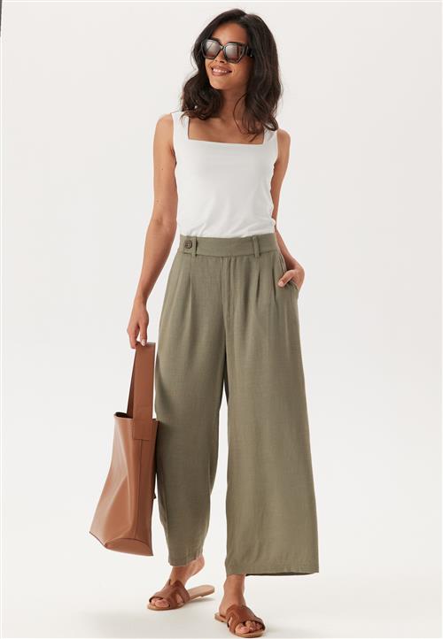 Happy Holly Linen Pants