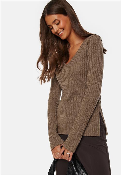 BUBBLEROOM Winter deep V-neck top