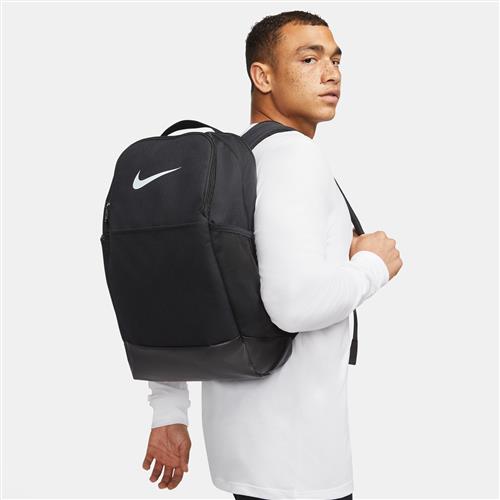 Nike Brasilia 9.5-træningsrygsæk (medium, 24 liter) - sort
