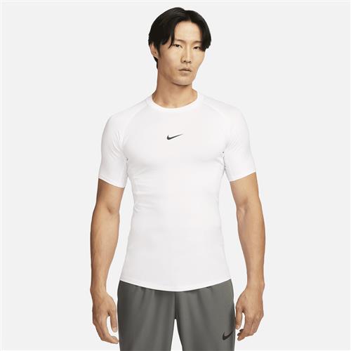 Tætsiddende Nike Pro Dri-FIT-fitnessoverdel med korte ærmer til mænd - hvid