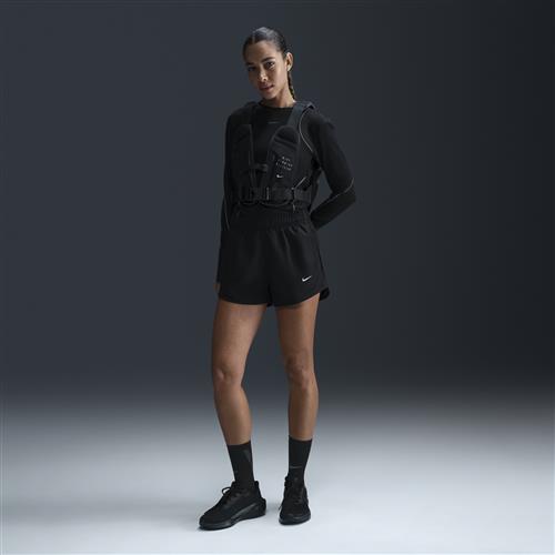 Nike Tempo Dri-FIT-løbeshorts med mellemhøj talje og indershorts til kvinder - sort