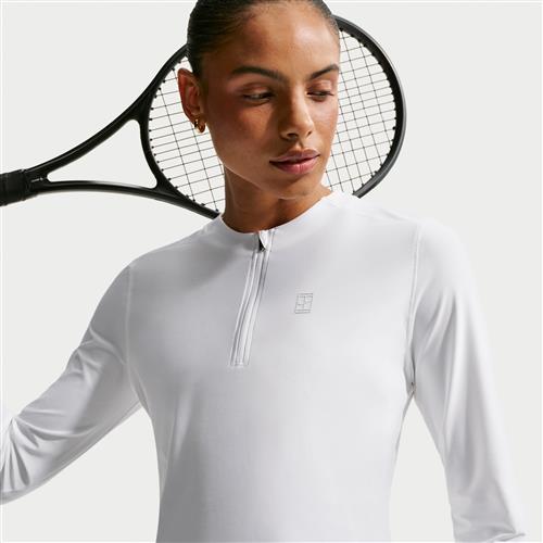 NikeCourt Advantage-Dri-FIT-tennistop til mellemlag til kvinder - hvid