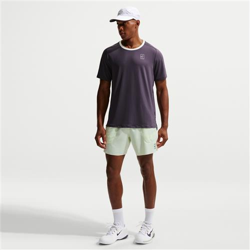 NikeCourt Advantage Dri-FIT-tennisshorts (15 cm) til mænd - gul