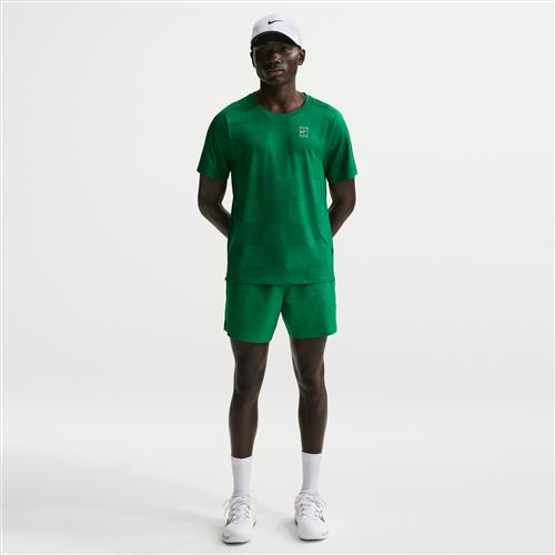 NikeCourt Advantage Dri-FIT-tennisshorts (15 cm) til mænd - grøn