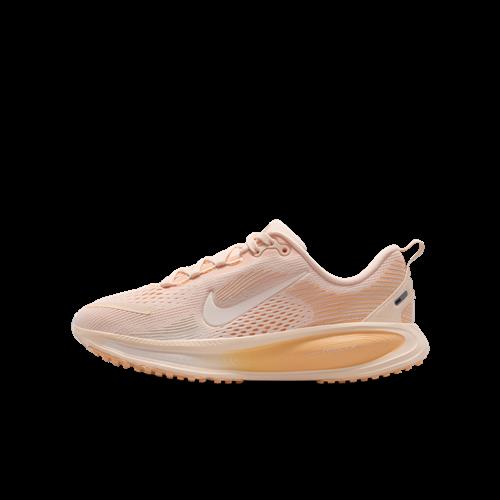 Nike Vomero 18-løbesko til vej til større børn - brun