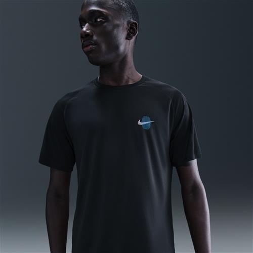Kortærmet Nike Stride Dri-FIT ADV-løbetop til mænd - sort