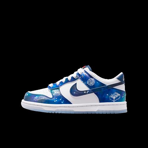 Nike Dunk Low x LEGO®-kollektionssko til større børn - hvid