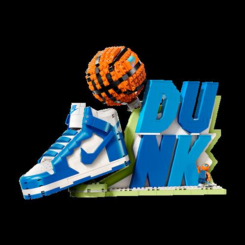 Nike Dunk x LEGO®-sneakerbyggesæt med eksklusiv minifigur - blå