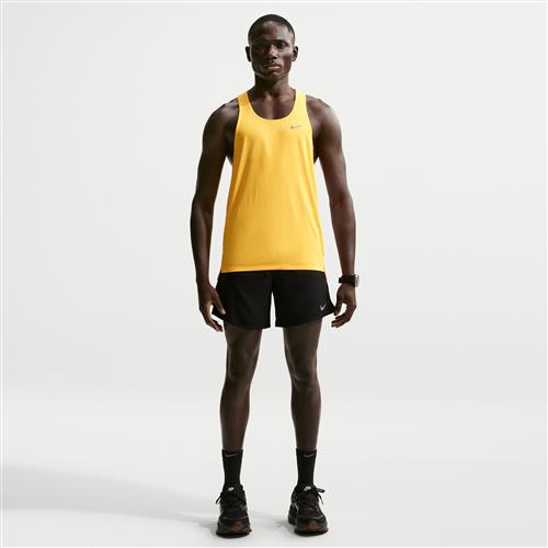 Nike Stride Dri-FIT-2-i-1-løbeshorts (18 cm) til mænd - sort