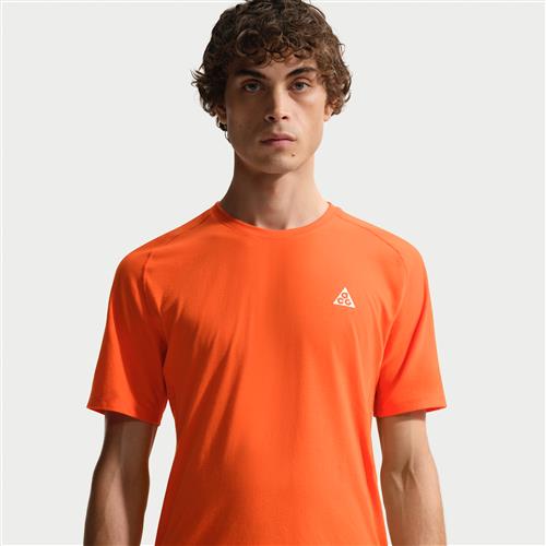 Nike ACG "Solar Chase" Dri-FIT ADV-overdel til trailløb til mænd - Orange