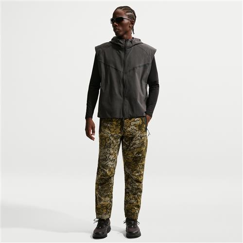 Vævede Nike Tech Dri-FIT-bukser med åben kant til mænd - brun