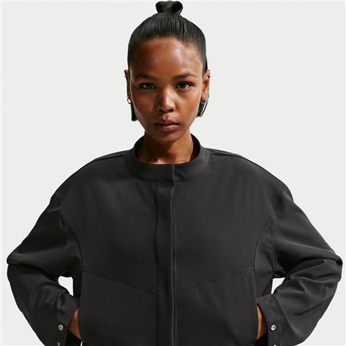 Løstsiddende kort Nike 24.7 PerfectStretch Dri-FIT-jakke til kvinder - sort
