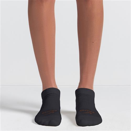 NikeSKIMS Dri-FIT-ankelstrømper til kvinder (3 par) - brun